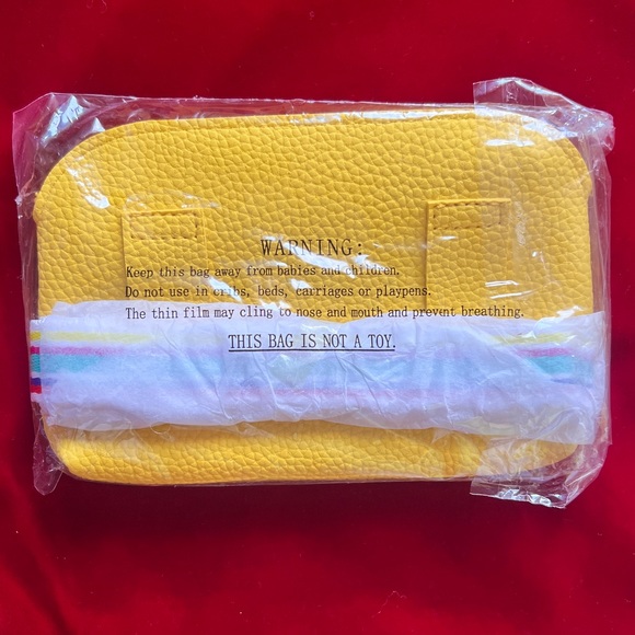 Nordstrom Convertible Fanny Pack / Pouch / Wallet with Adjustable Rainbow Strap - Picture 4 of 8